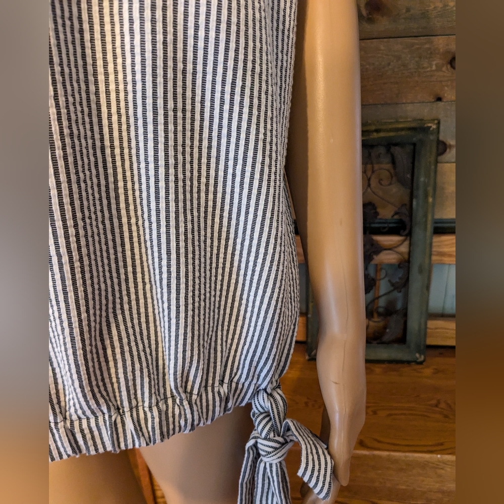 MICHAEL Michael Kors Black & White Vertical Striped Cropped Blouse - Picture 4 of 11